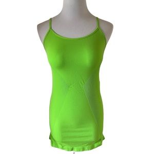 Bisou Bisou neon green tank top. S